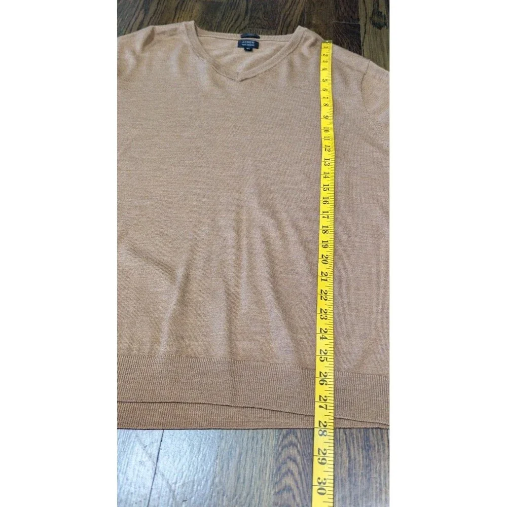 J.Crew 100% Merino Wool Sweater Men's XL Tan V-Neck Long Sleeve Light Weight EUC